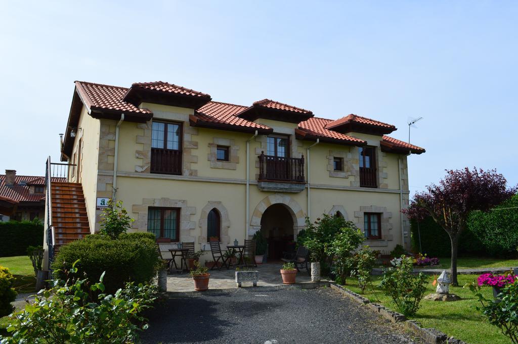 Posada El Jardin Σαντιγιάνα ντελ Μαρ Εξωτερικό φωτογραφία