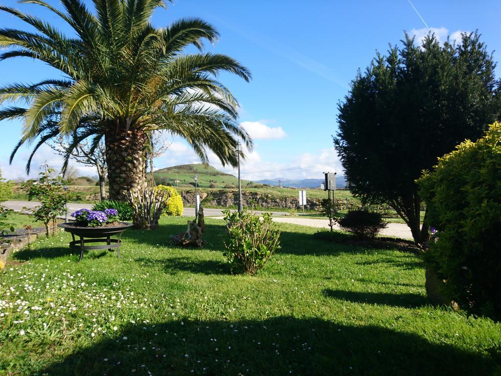 Posada El Jardin Σαντιγιάνα ντελ Μαρ Εξωτερικό φωτογραφία