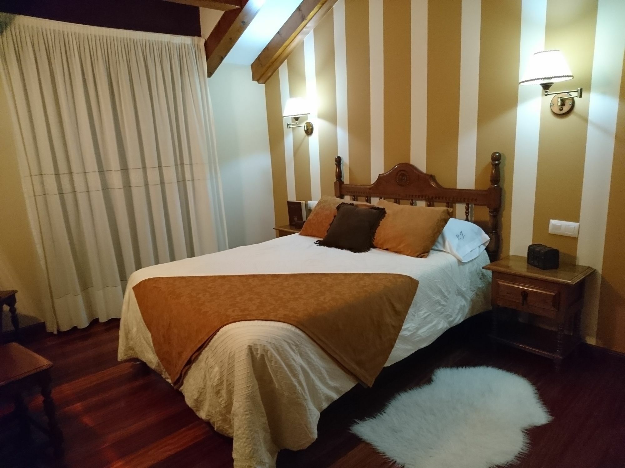 Posada El Jardin Σαντιγιάνα ντελ Μαρ Εξωτερικό φωτογραφία