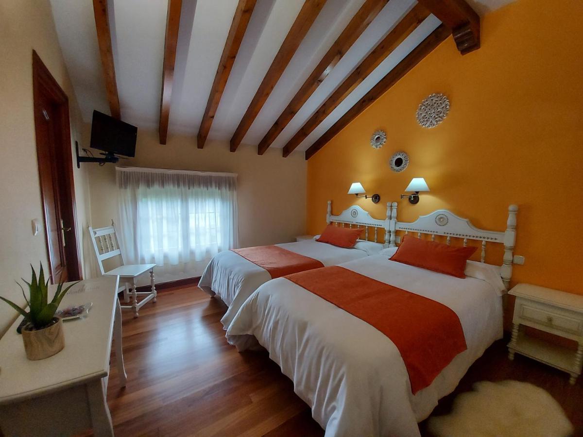 Posada El Jardin Σαντιγιάνα ντελ Μαρ Εξωτερικό φωτογραφία